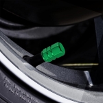 4бр Алуминиеви капачки за вентили на гуми зелени